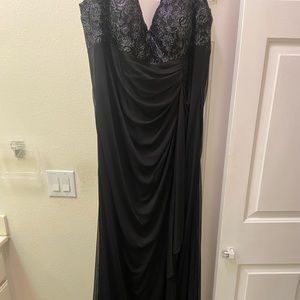 Oleg Cassini David bridal dress worn once